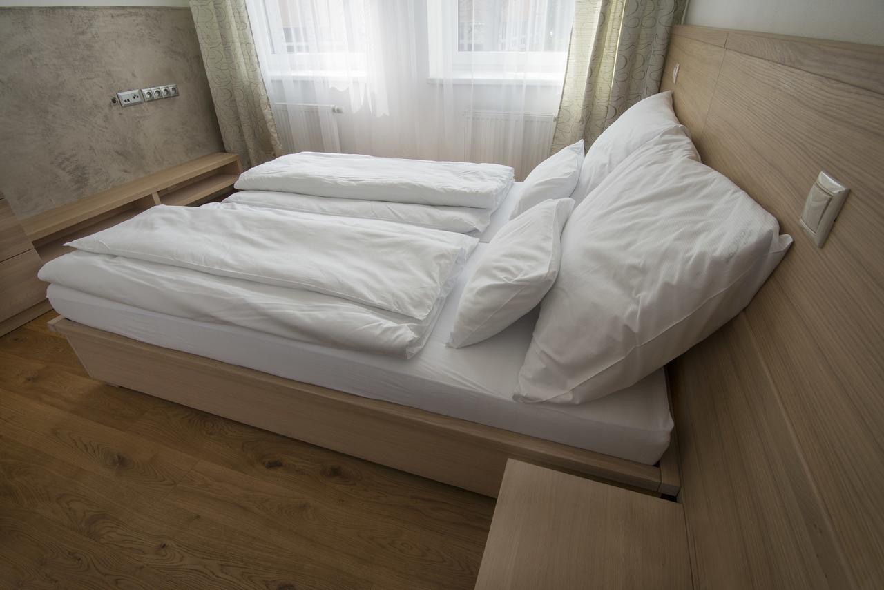 Hotel A Restaurace U Stavare Vsetin Ngoại thất bức ảnh